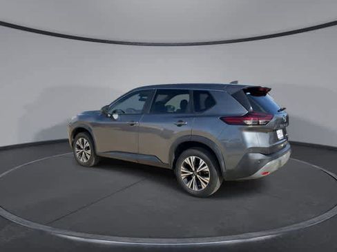 Used 2022 Nissan Rogue SV image 6