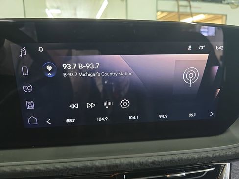 Used 2025 Buick Envista Sport Touring FWD image 21