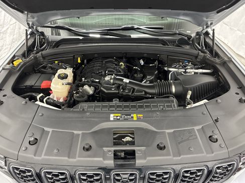 Certified 2025 Jeep Grand Cherokee L Summit AWD/4WD image 8