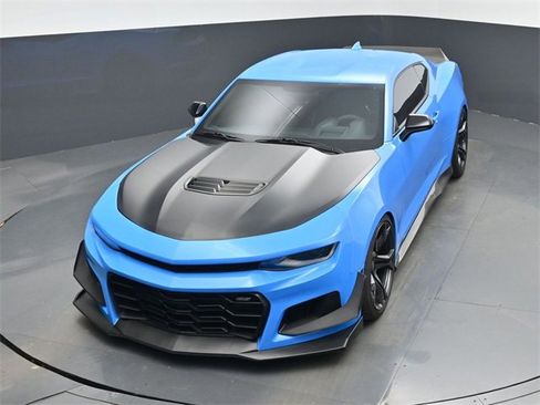 Used 2022 Chevrolet Camaro SS image 30