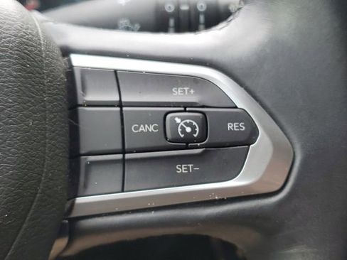 Used 2022 Jeep Compass Latitude AWD/4WD image 12