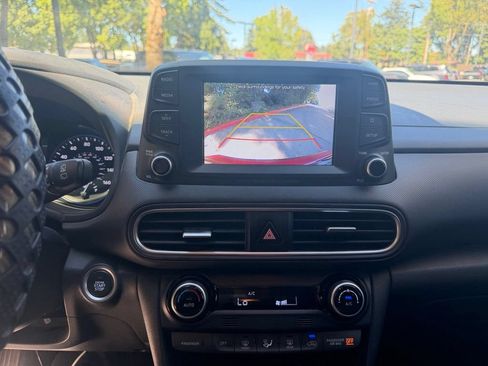 Used 2021 Hyundai Kona Limited w/ Cargo Package AWD/4WD image 18