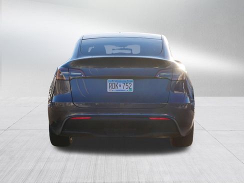 Used 2021 Tesla Model Y Long Range image 6