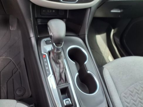 Used 2022 Chevrolet Equinox LS w/ LS Convenience Package image 17