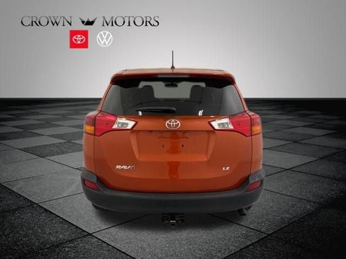 Used 2015 Toyota RAV4 LE FWD image 5