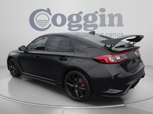Used 2025 Honda Civic Type R image 3