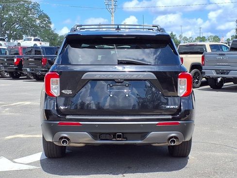 Used 2021 Ford Explorer XLT w/ XLT Sport Appearance Package image 6