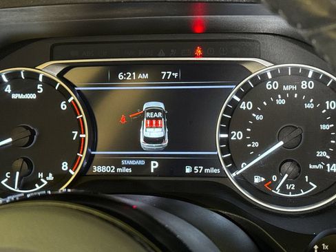 Used 2023 Nissan Rogue SV w/ SV Premium B Package FWD image 32