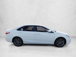 Used 2017 Toyota Camry SE video 4