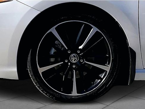 Used 2020 Toyota Camry XSE image 10