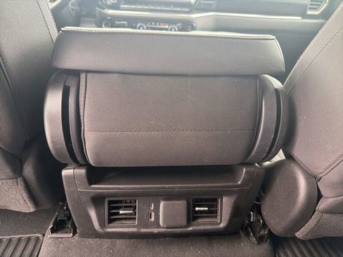 Used 2025 Chevrolet Silverado 1500 LT AWD/4WD image 11