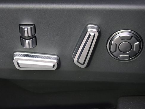 Used 2026 Lincoln Nautilus Reserve AWD/4WD image 14