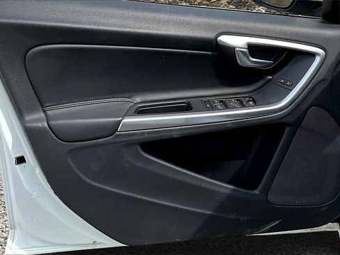 Used 2015 Volvo S60 T5 Platinum image 22