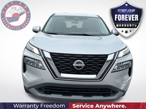 Used 2023 Nissan Rogue SV FWD image 10