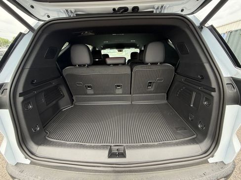 New 2026 Chevrolet Traverse Z71 w/ Driver Confidence Package AWD/4WD image 25