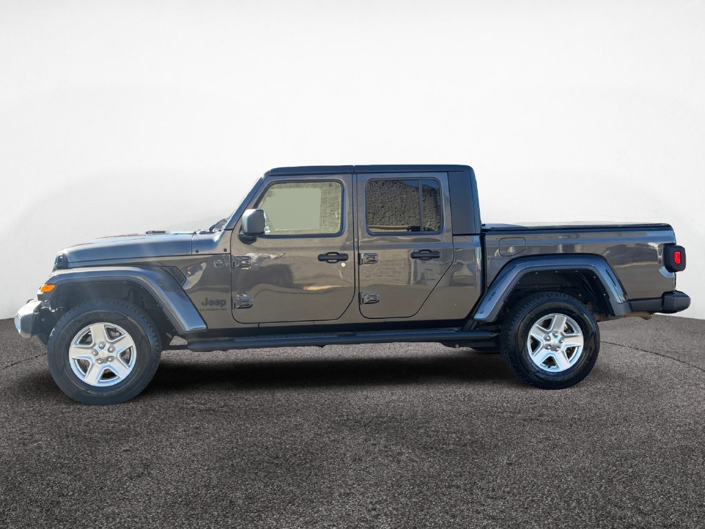 Used 2022 Jeep Gladiator Sport AWD/4WD image 2