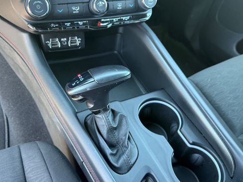 Used 2025 Dodge Durango GT AWD/4WD image 19