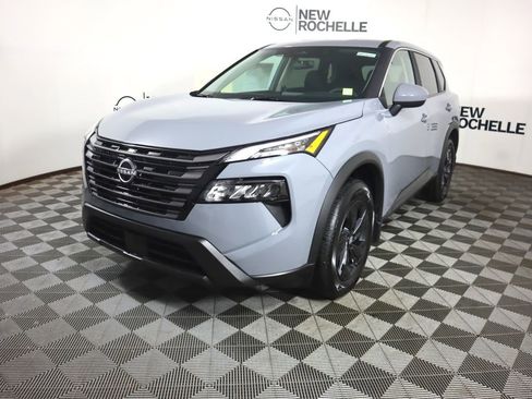 New 2026 Nissan Rogue SV w/ Cold Weather Package AWD/4WD image 3