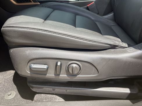 Used 2023 Chevrolet TrailBlazer ACTIV w/ Sun and Liftgate Package FWD image 13