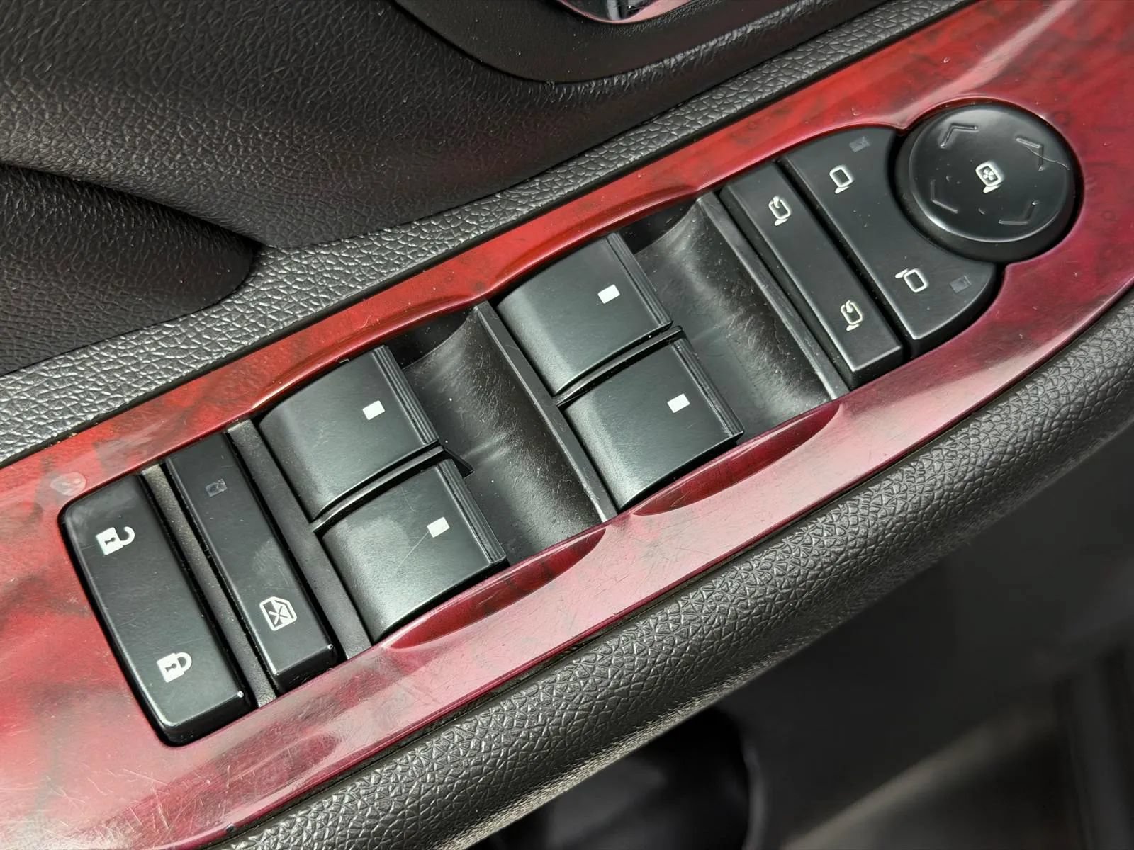 Used 2013 Chevrolet Avalanche LTZ RWD image 24