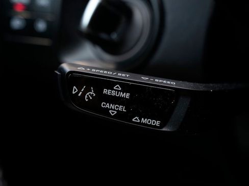 Used 2022 Porsche Cayenne Turbo image 52