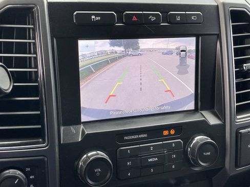 Used 2020 Ford F250 XLT w/ XLT Premium Package AWD/4WD image 17