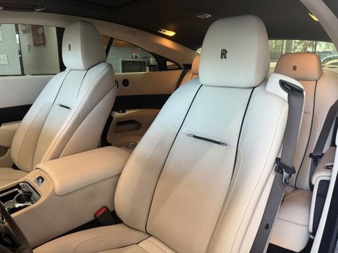 Used 2015 Rolls-Royce Wraith RWD image 19