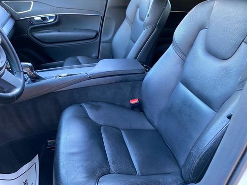 Used 2020 Volvo XC90 T6 Momentum image 22