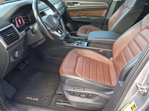 Used 2021 Volkswagen Atlas SEL Premium AWD/4WD image 16