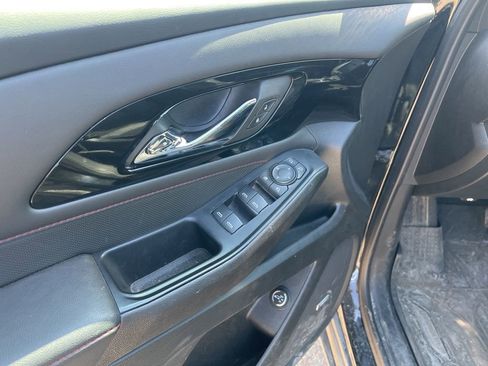 Used 2023 Chevrolet Traverse RS w/ LPO, Floor Liner Package image 6