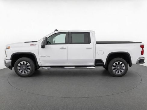Used 2022 Chevrolet Silverado 2500 LT w/ Convenience Package AWD/4WD image 6