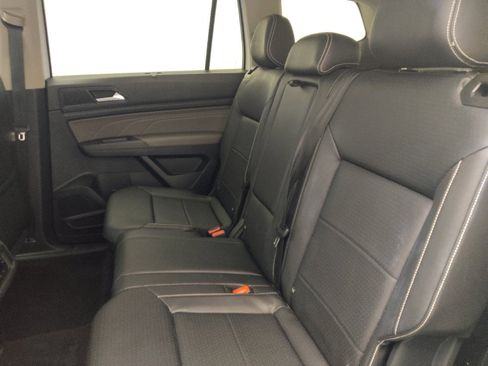 Used 2023 Volkswagen Atlas SE w/ Black Wheel Package FWD image 18