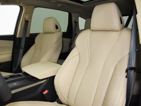 New 2026 Acura MDX SH-AWD image 9