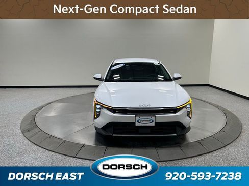 New 2026 Kia K4 EX FWD image 2