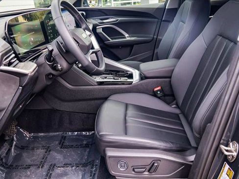 Certified 2025 Audi Q5 Premium w/ Convenience Package AWD/4WD image 21