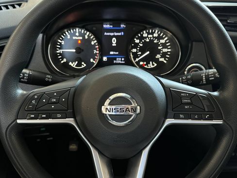 Used 2019 Nissan Rogue Sport SV FWD image 22