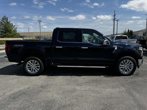 New 2025 Ford F150 Lariat w/ Equipment Group 501A Mid image 9