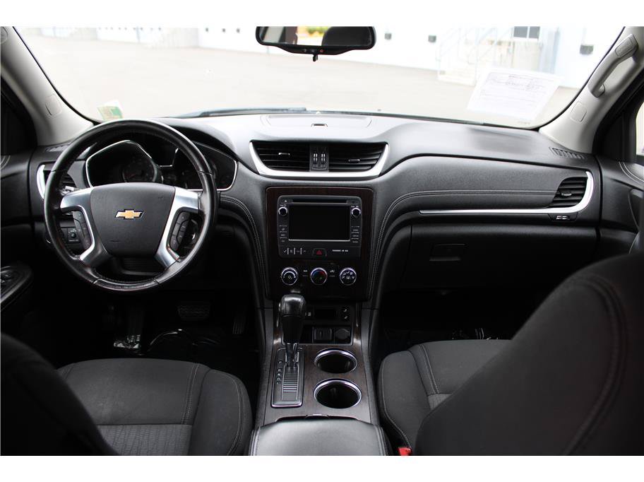 Used 2015 Chevrolet Traverse LT w/ Style and Technology Package FWD image 10