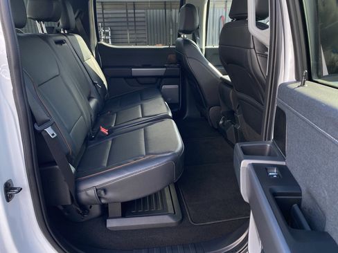 Certified 2025 Ford F350 Lariat w/ Camper Package image 12