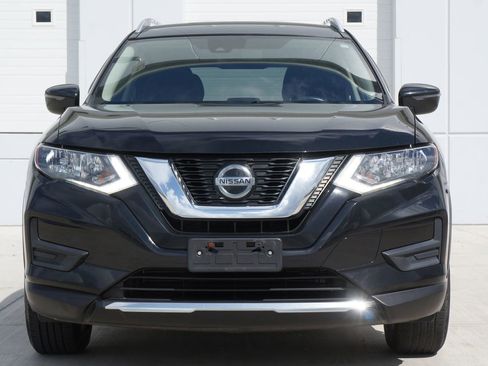 Used 2019 Nissan Rogue SV AWD/4WD image 4
