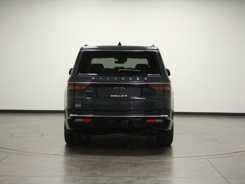 Used 2025 Jeep Wagoneer Series III image 7