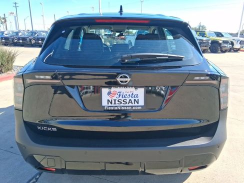 New 2026 Nissan Kicks S image 5