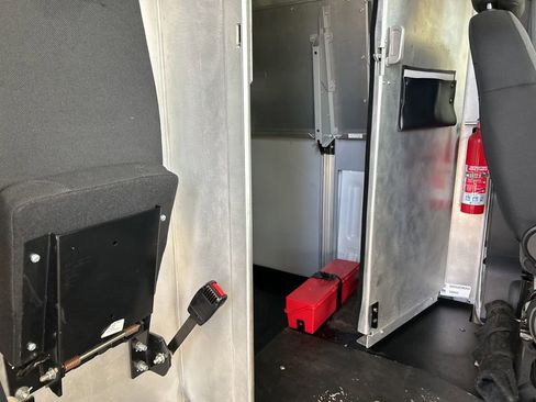 Used 2024 RAM ProMaster 3500 w/ Delivery Van Package FWD image 26