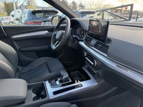 Certified 2025 Audi Q5 2.0T Premium Plus w/ Premium Plus Package image 28