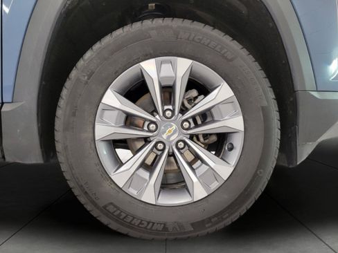 Used 2025 Chevrolet Equinox LT image 4