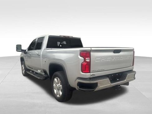 Used 2021 Chevrolet Silverado 2500 LTZ w/ LTZ Premium Package image 4