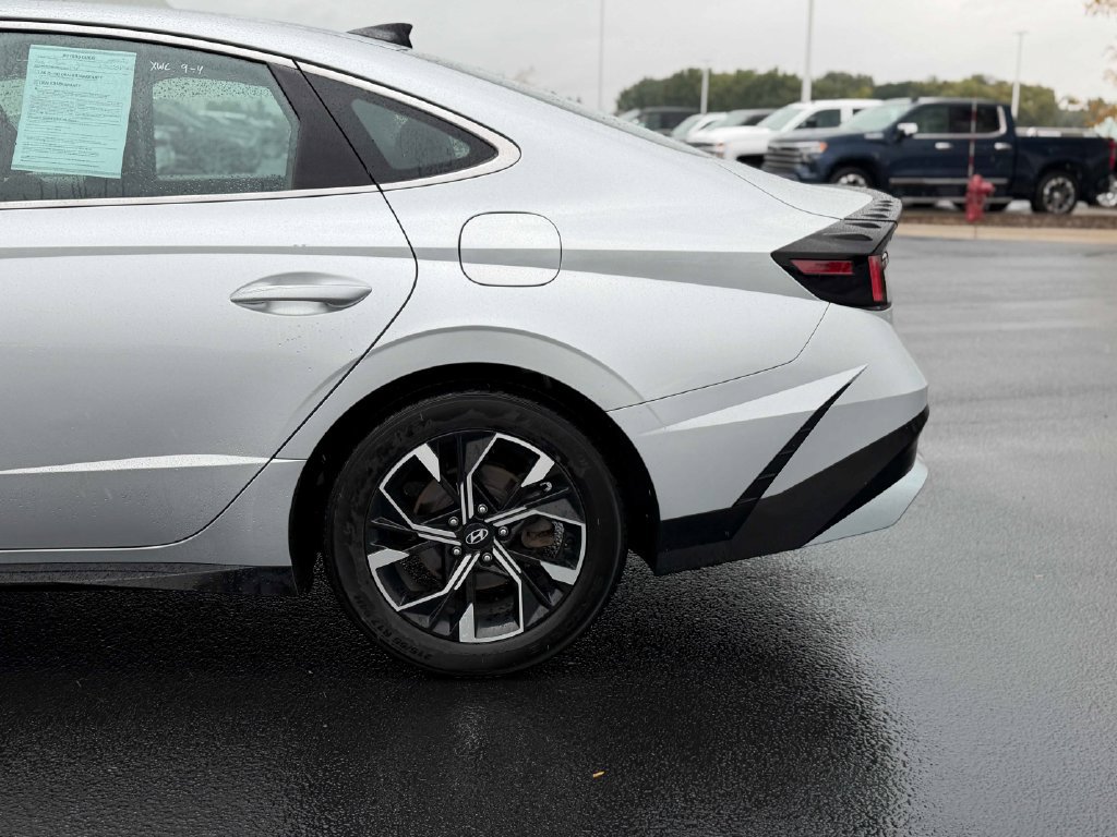 Used 2025 Hyundai Sonata SEL FWD image 13