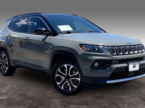 Certified 2023 Jeep Compass Limited AWD/4WD image 3