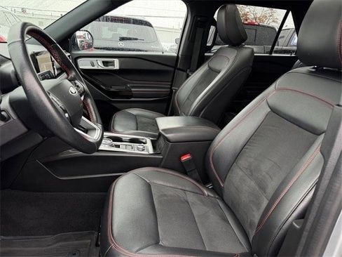 Used 2023 Ford Explorer ST-Line w/ Class IV Trailer Tow Package image 9