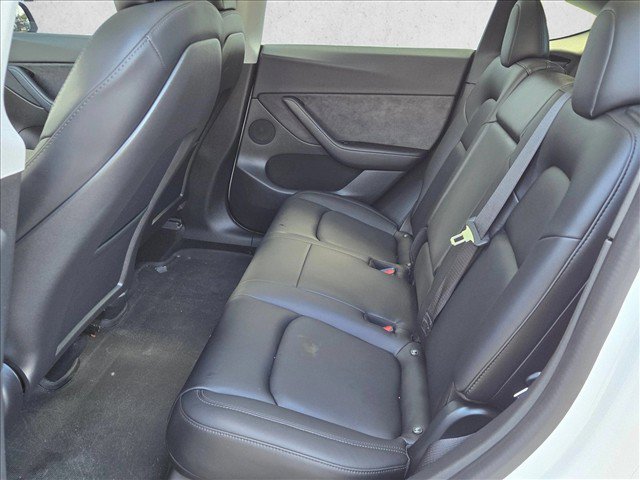 Used 2021 Tesla Model Y Long Range AWD/4WD image 17